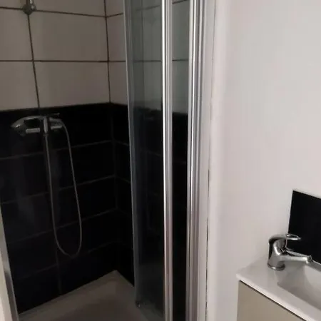 Apartament Budgetbnb 35, Sur Les Toits De