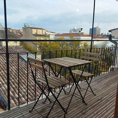 Budgetbnb 35, Sur Les Toits De Apartament Tulon